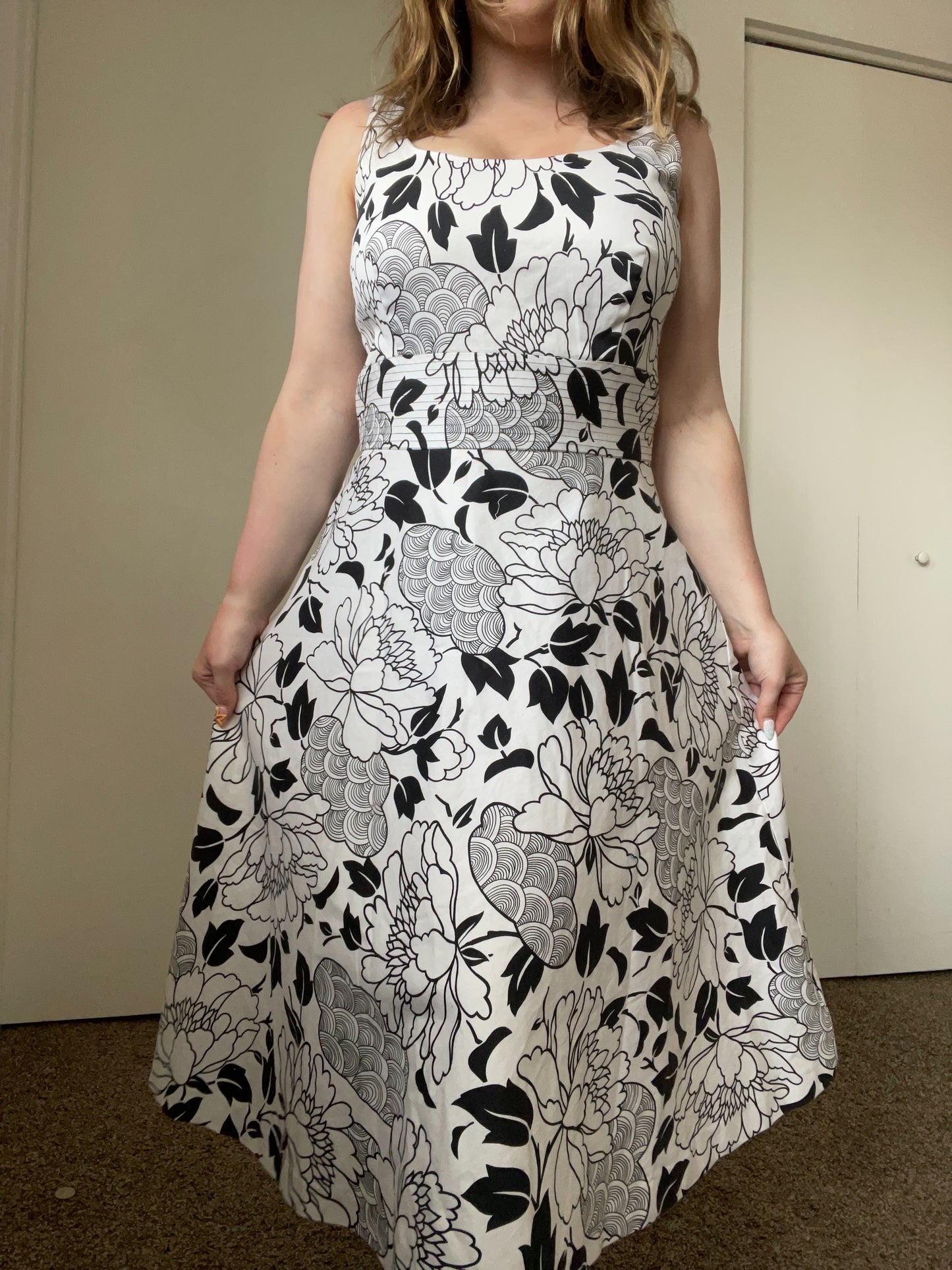 Donna Ricco B&W Floral Dress | From the Rack | Grace Thrifts