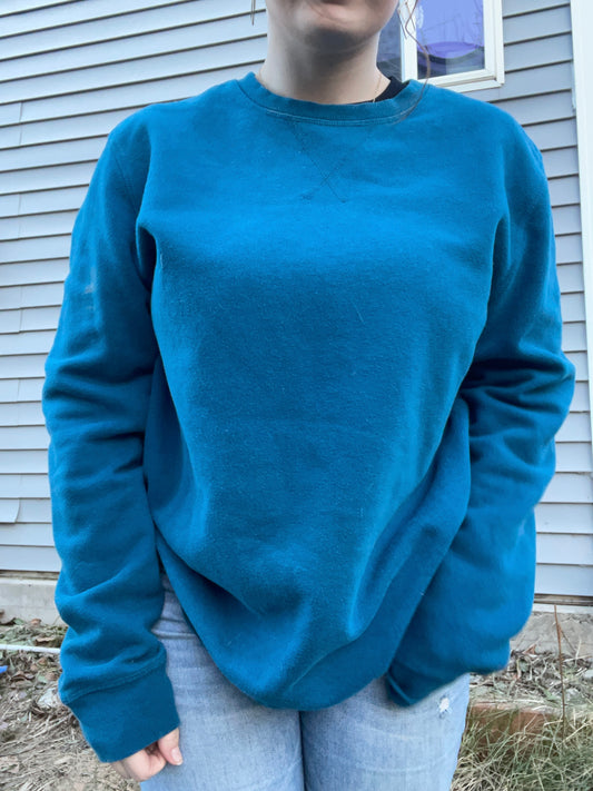 Basic Long Sleeve Crewneck | From the Rack | Grace Thrifts | Curated Secondhand Styles | Wasilla, AK