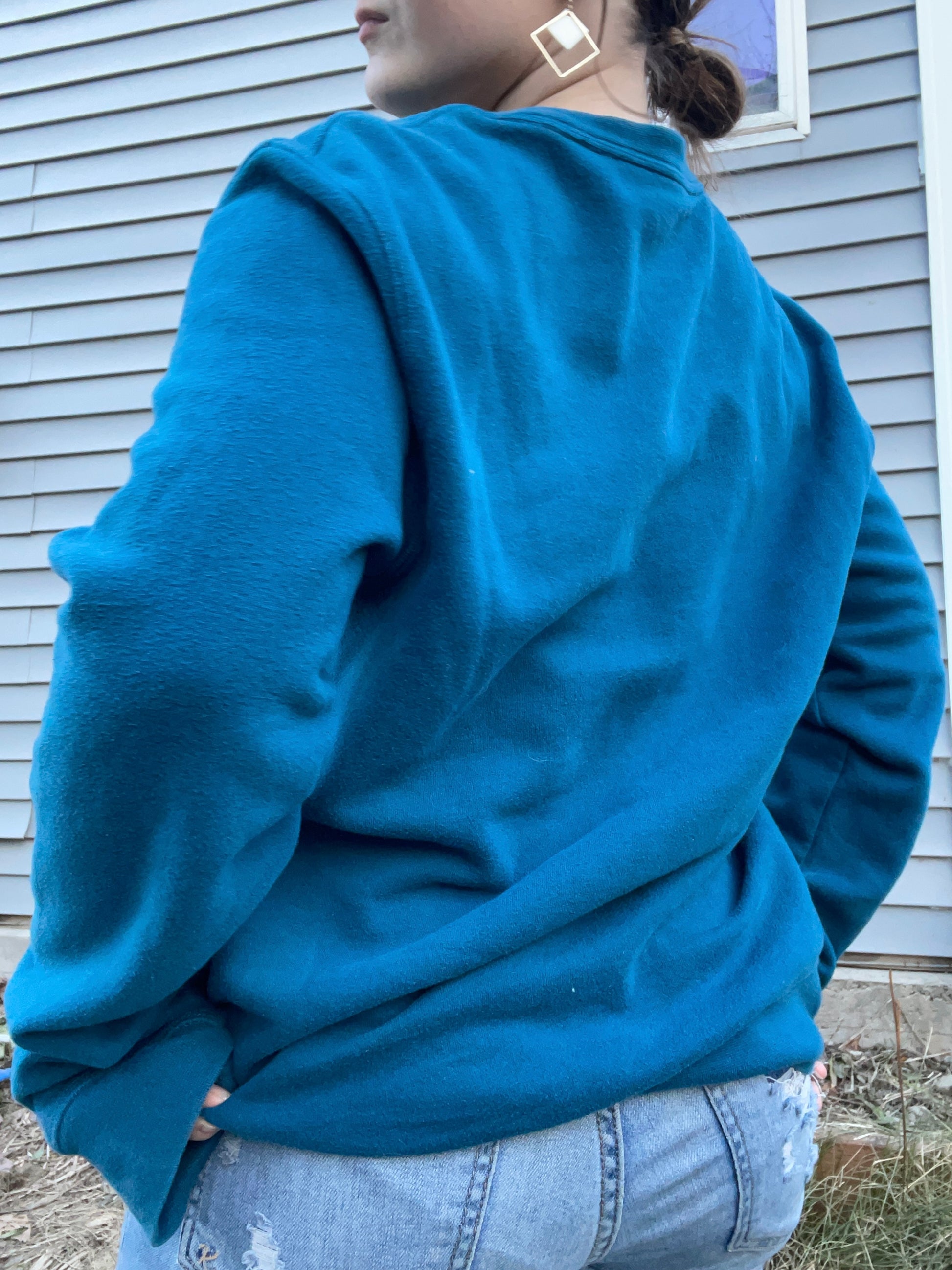 Basic Long Sleeve Crewneck | From the Rack | Grace Thrifts | Curated Secondhand Styles | Wasilla, AK