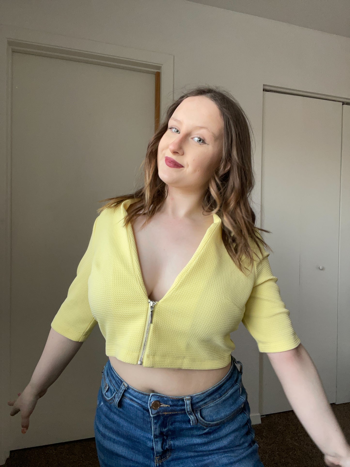 Yellow Cropped V-Neck Top | Grace Thrifts | Wasilla, AK