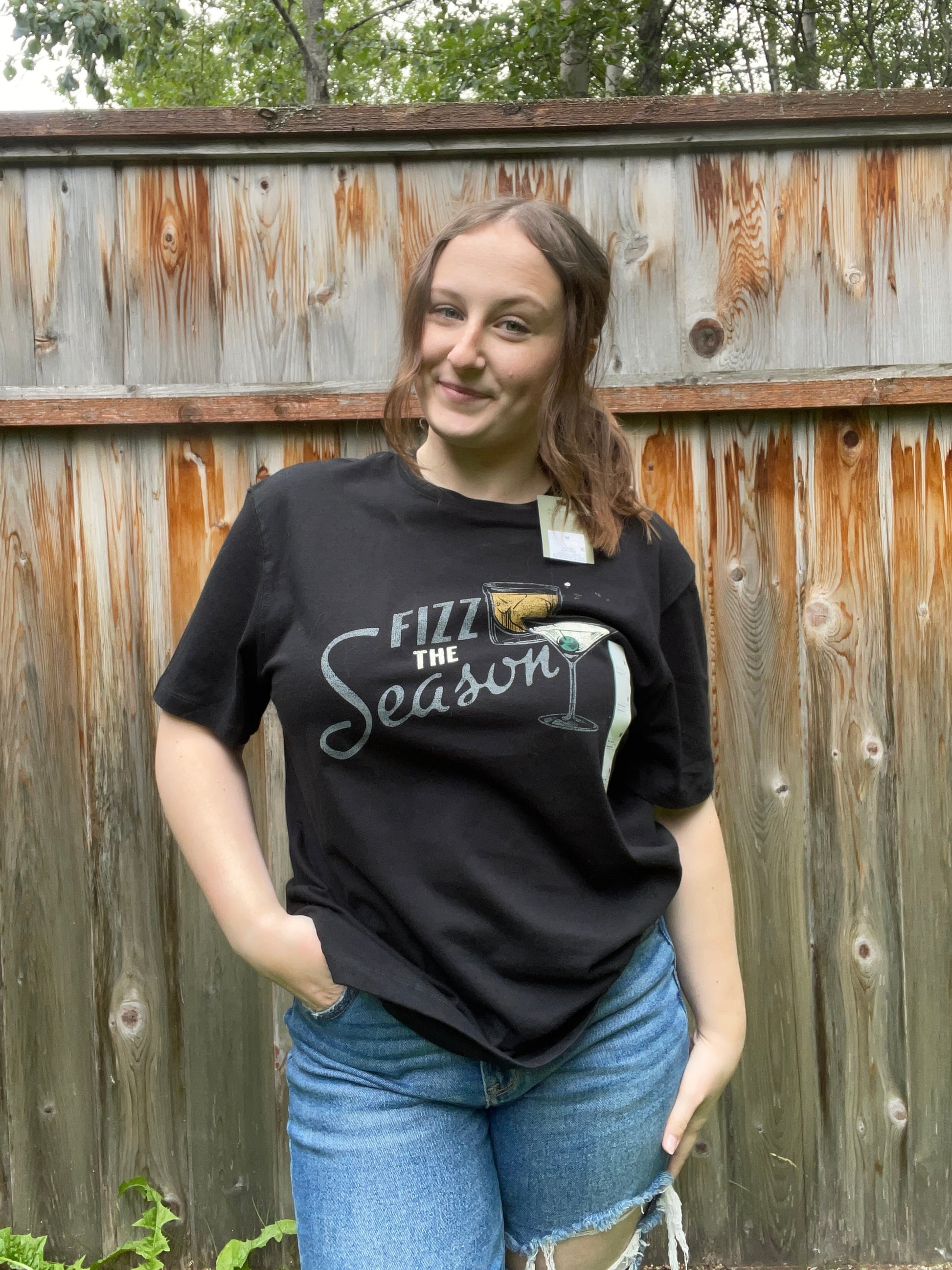 Fizz the Season Graphic Tee | From the Rack | Grace Thrifts