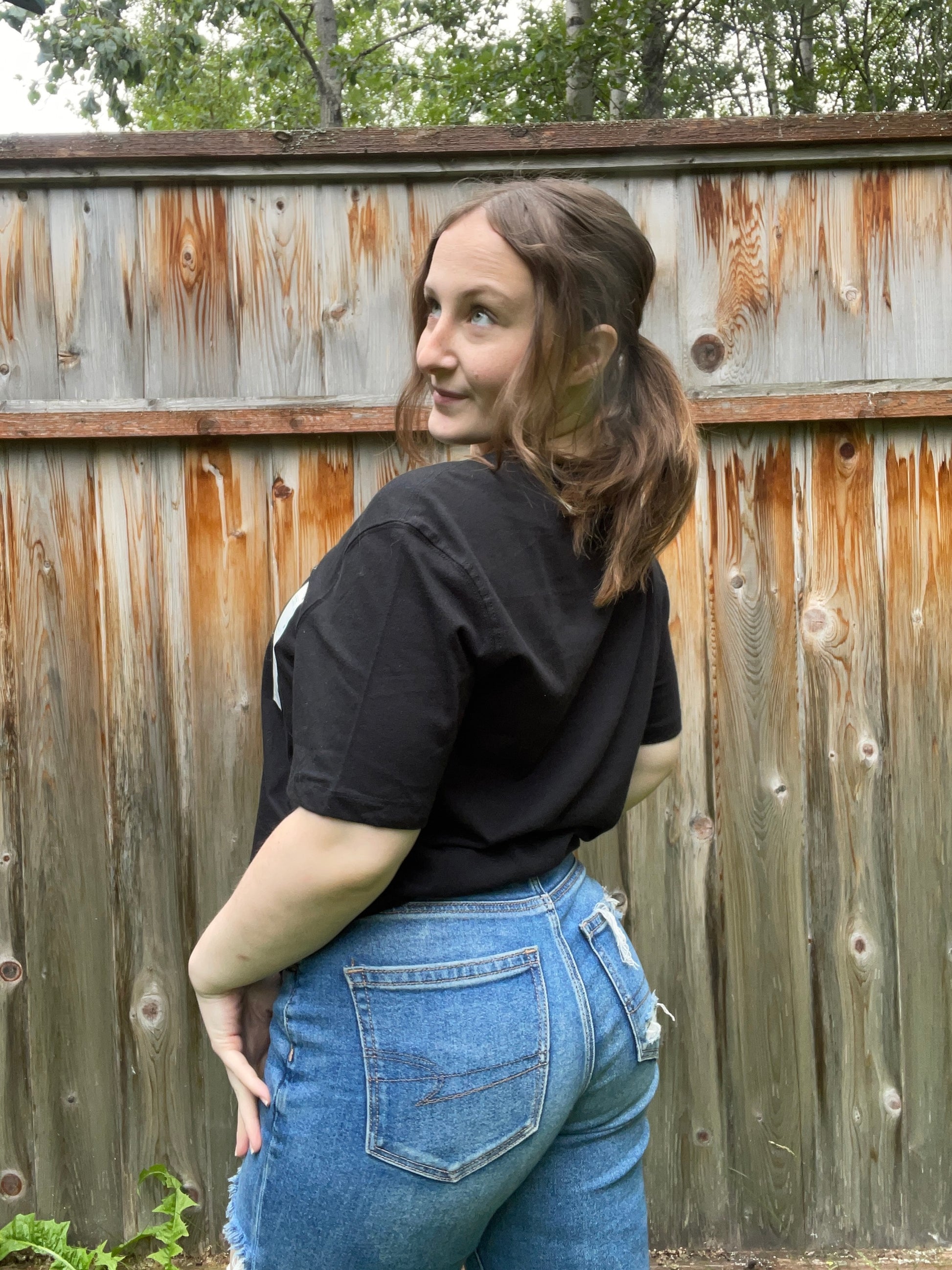 Fizz the Season Graphic Tee | From the Rack | Grace Thrifts