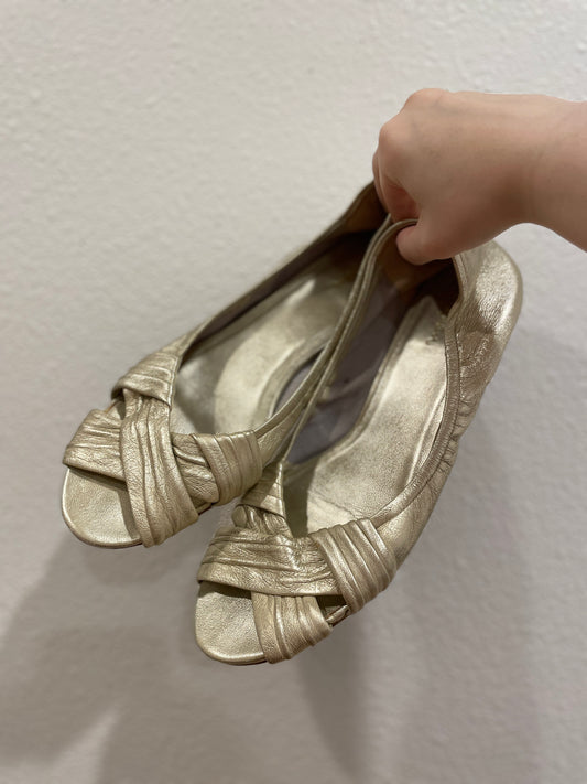 Golden Cross Strap Flats | From the Rack | Grace Thrifts