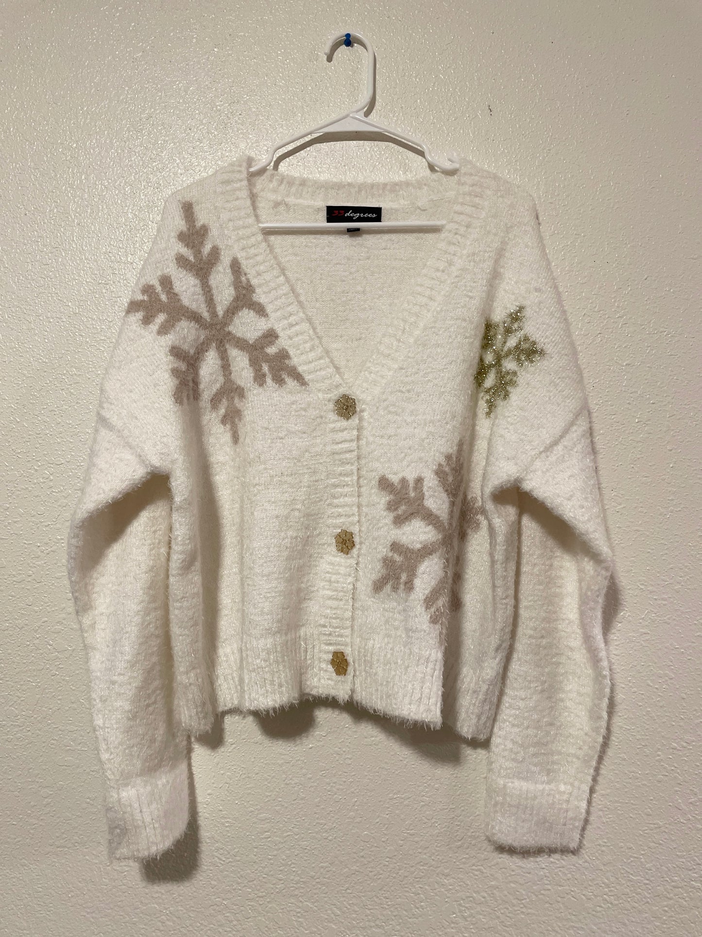 White Soft Snowflake Cardigan | From the Rack | Grace Thrifts