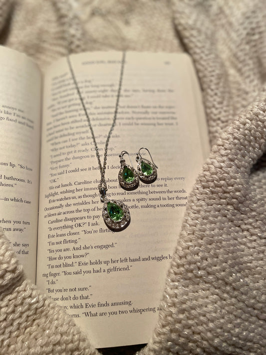 Emerald Teardrop Necklace and Earrings Set | Grace Thrifts