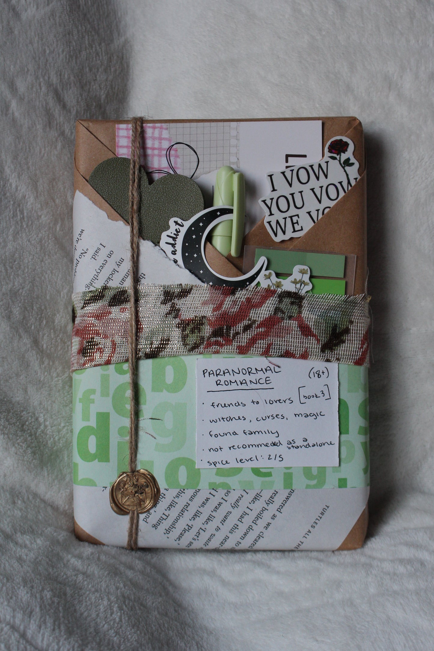 Paranormal Romance #2 - Blind Date with a Book