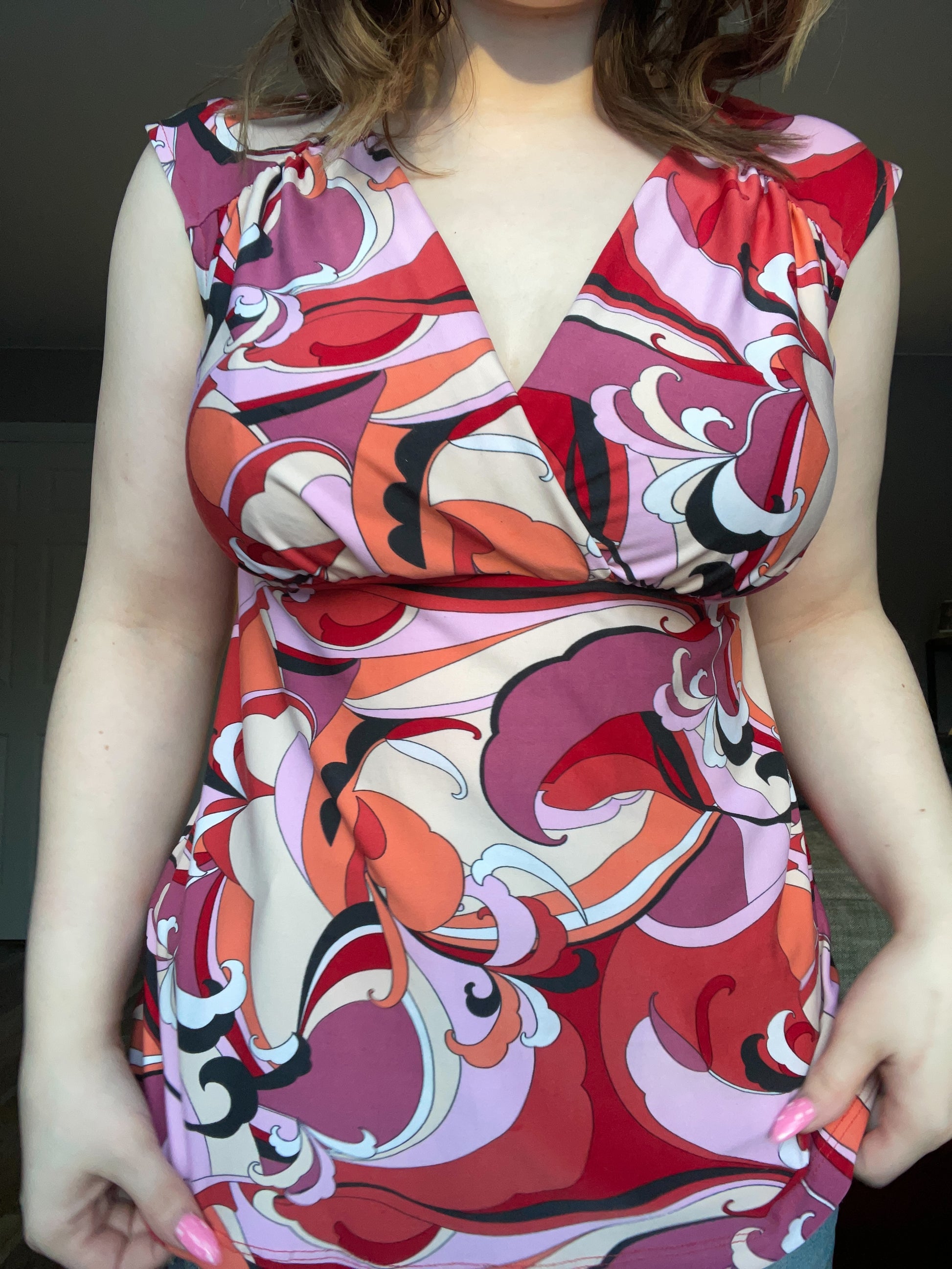 Groovy V-Neck Top | From the Rack | Grace Thrifts