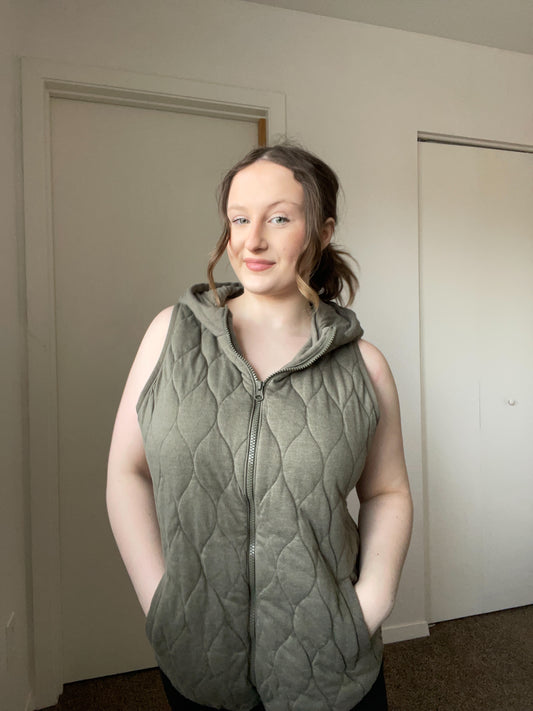 Sage Quilted Zip Up Vest | From the Rack | Grace Thrifts