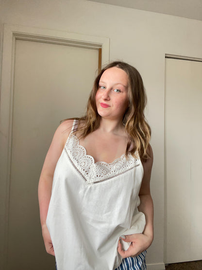 NWT White Lace Tank Top | From the Rack | Grace Thrifts