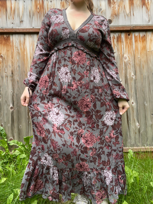 Grey Lace Maxi Dress | From the Rack | Grace Thrifts