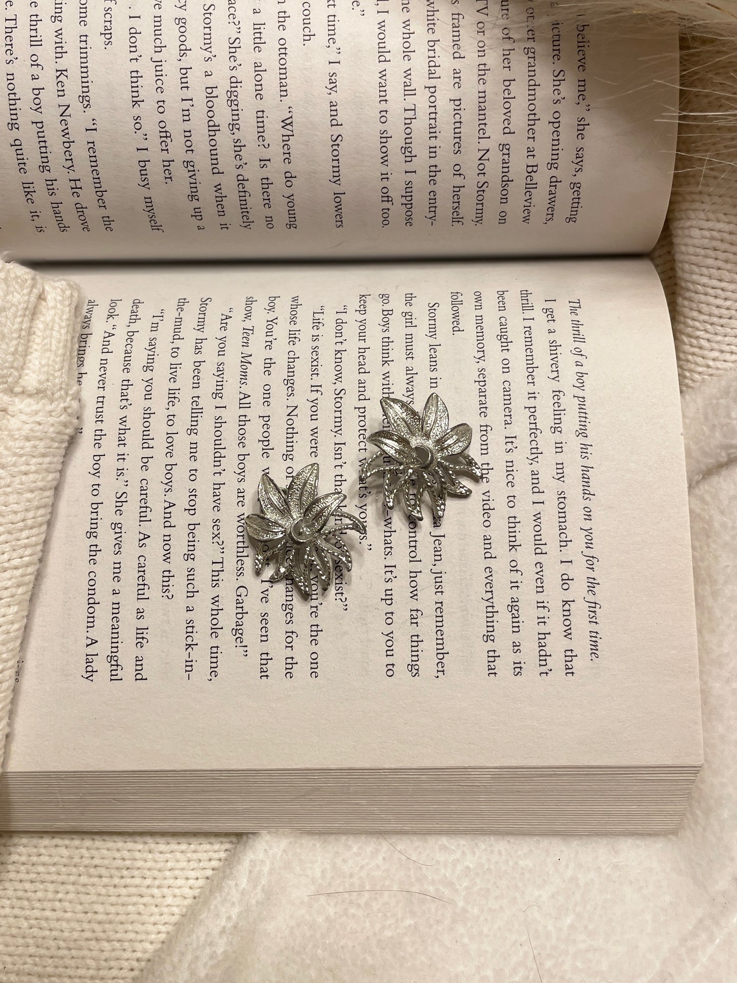 Vintage Sarah Coventry Poinsettia Earrings | Grace Thrifts