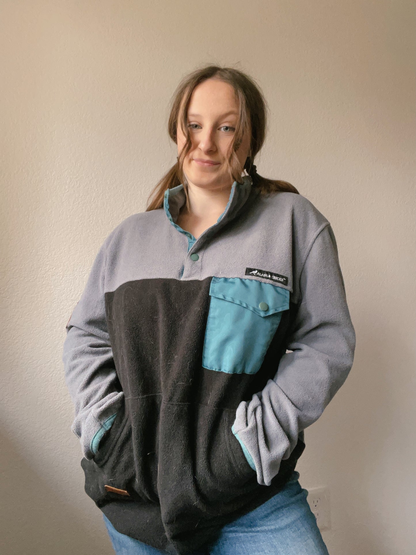 Teal Alaska Chicks Pullover | From the Rack | Grace Thrifts
