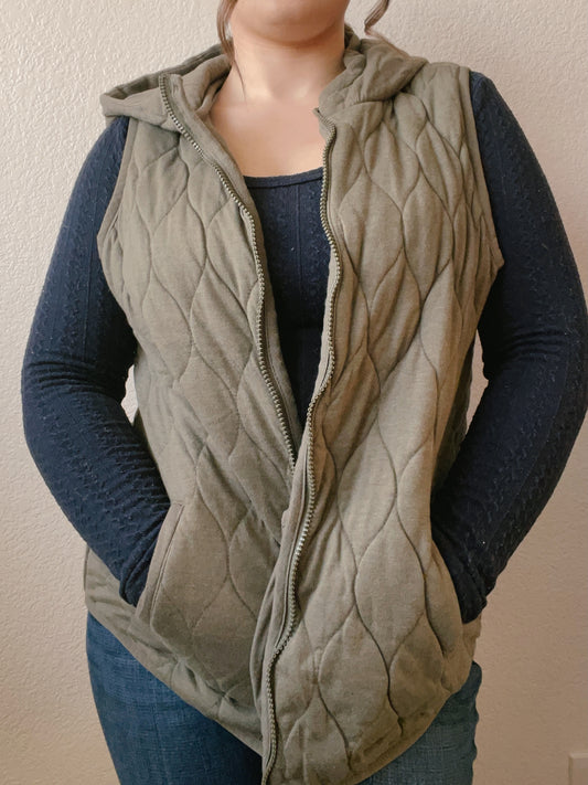 Sage Quilted Zip Up Vest | From the Rack | Grace Thrifts