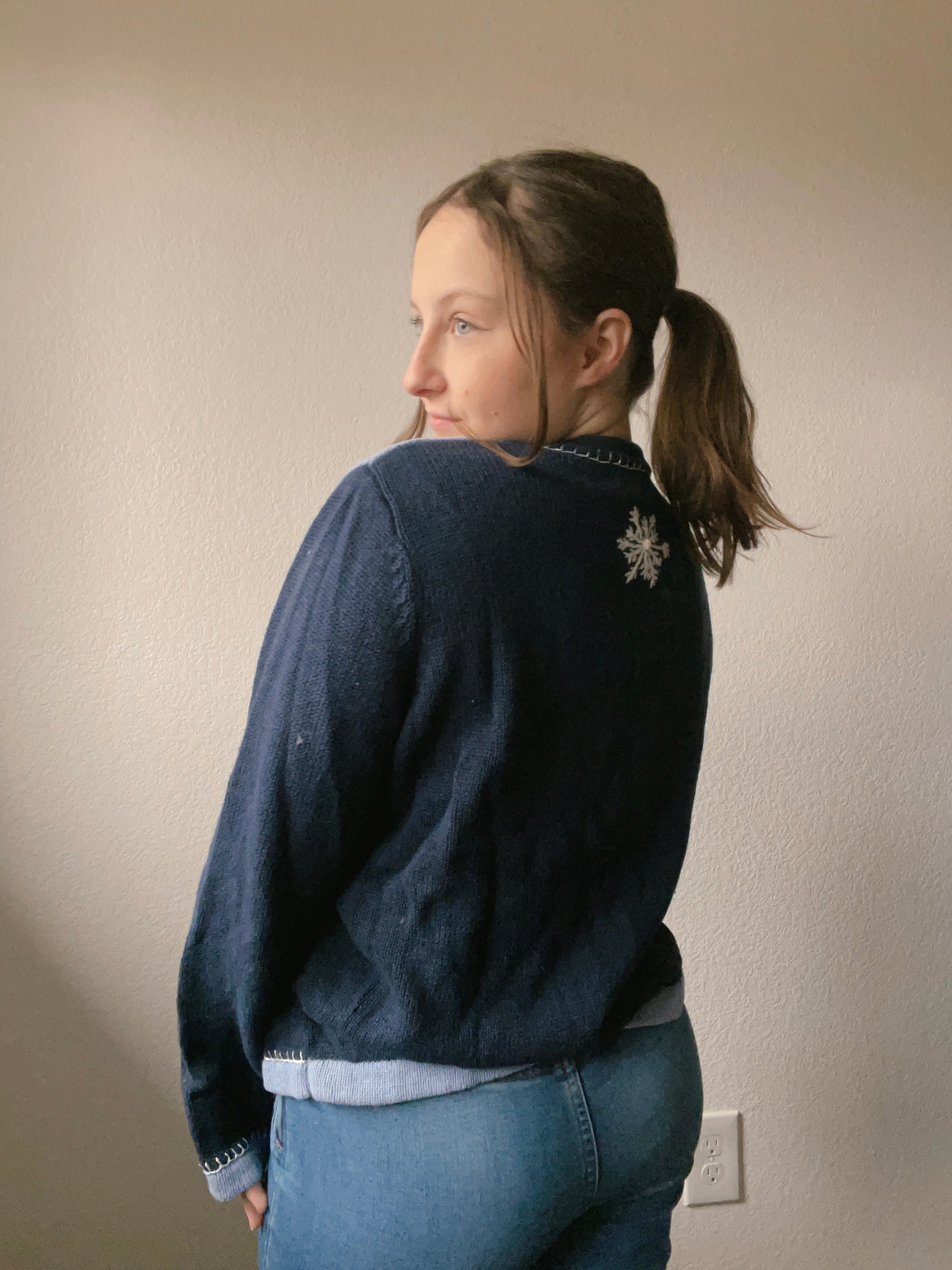 Frosty Blue Color Block Zip Up Sweater | Grace Thrifts | Wasilla, AK